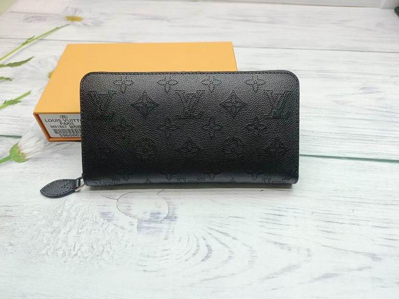 LV Wallets 71